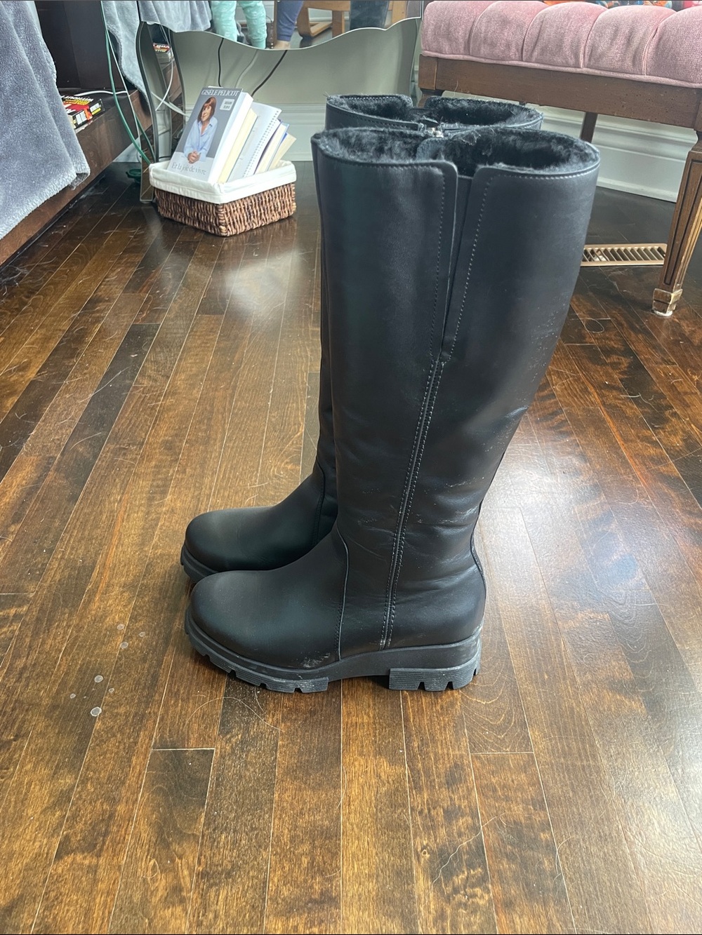La Canadienne knee high fur-lined winter boots wedge waterproof 7.5